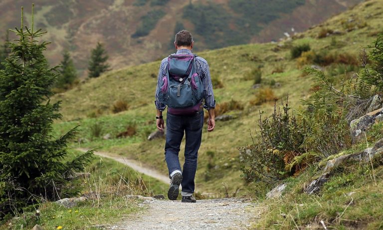 🚶 Jak rozpocząć podróż w głąb siebie? 🧗