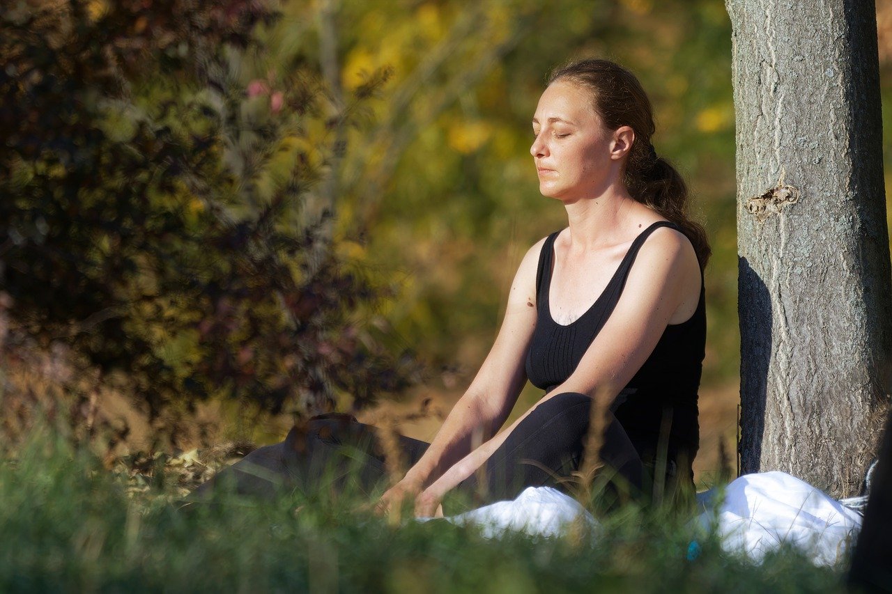 🧘‍♂ Jak medytacja zmienia nasze podejście do życia? 🌱